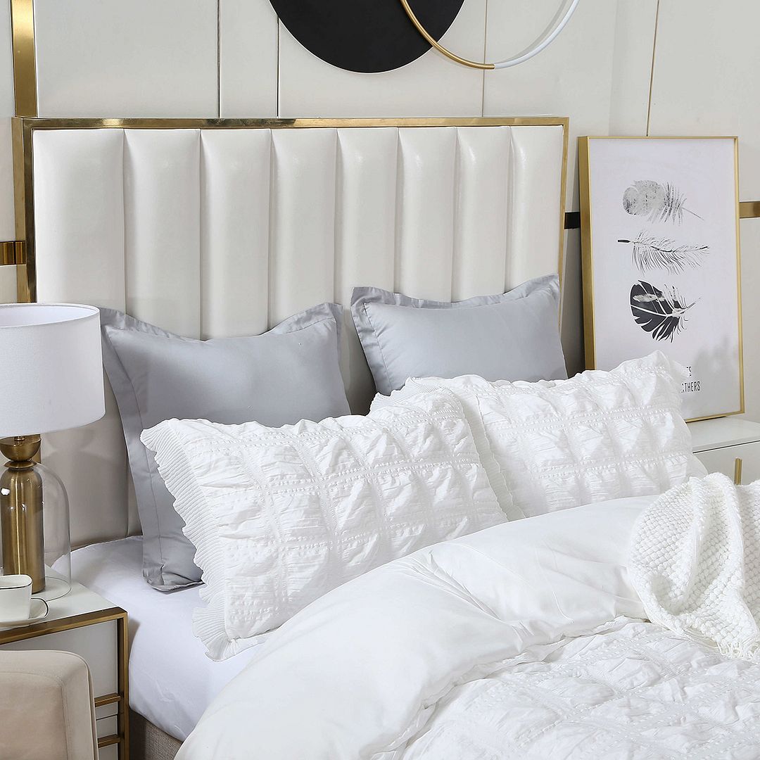 Ruffles Textured Jacquard Quilt Cover Set – White – King