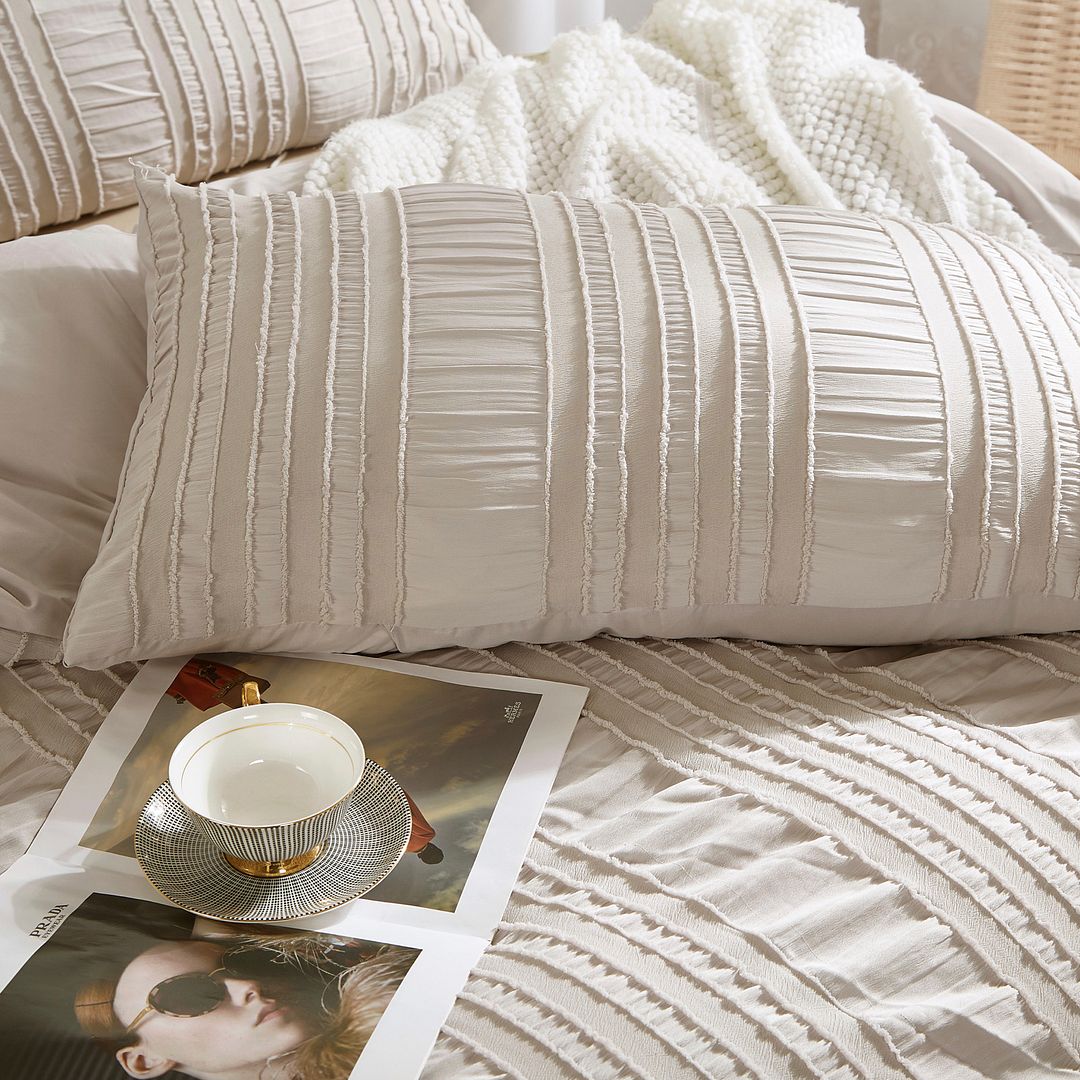 Alderon Tufted Striped Quilt Cover Set – Multi – Queen