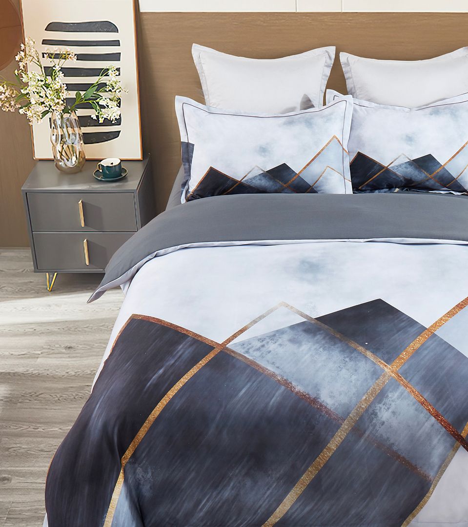 Dakuta Quilt Cover Set – Multi – Queen