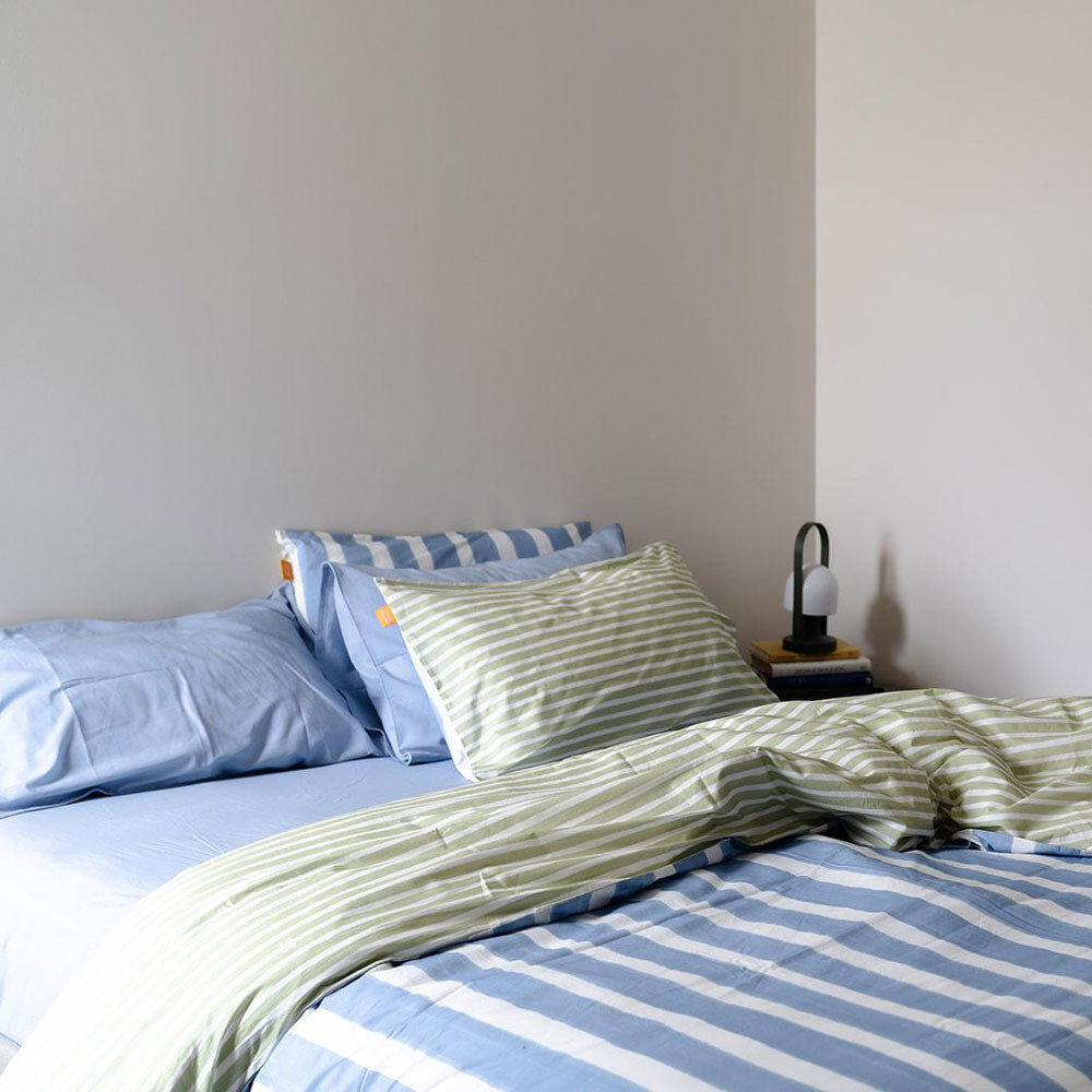 Linden 100% Cotton Duvet Quilt Cover Set w/ 2 Pillow Cases in Reversible Blue/Green/White Stripe – Single
