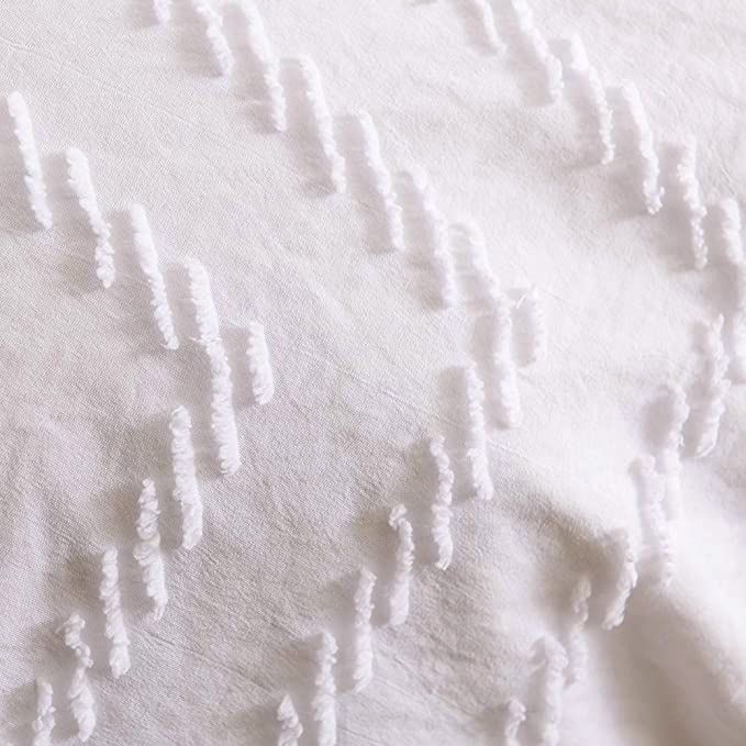 Lunara Jacquard Quilt Cover Set – White – Queen