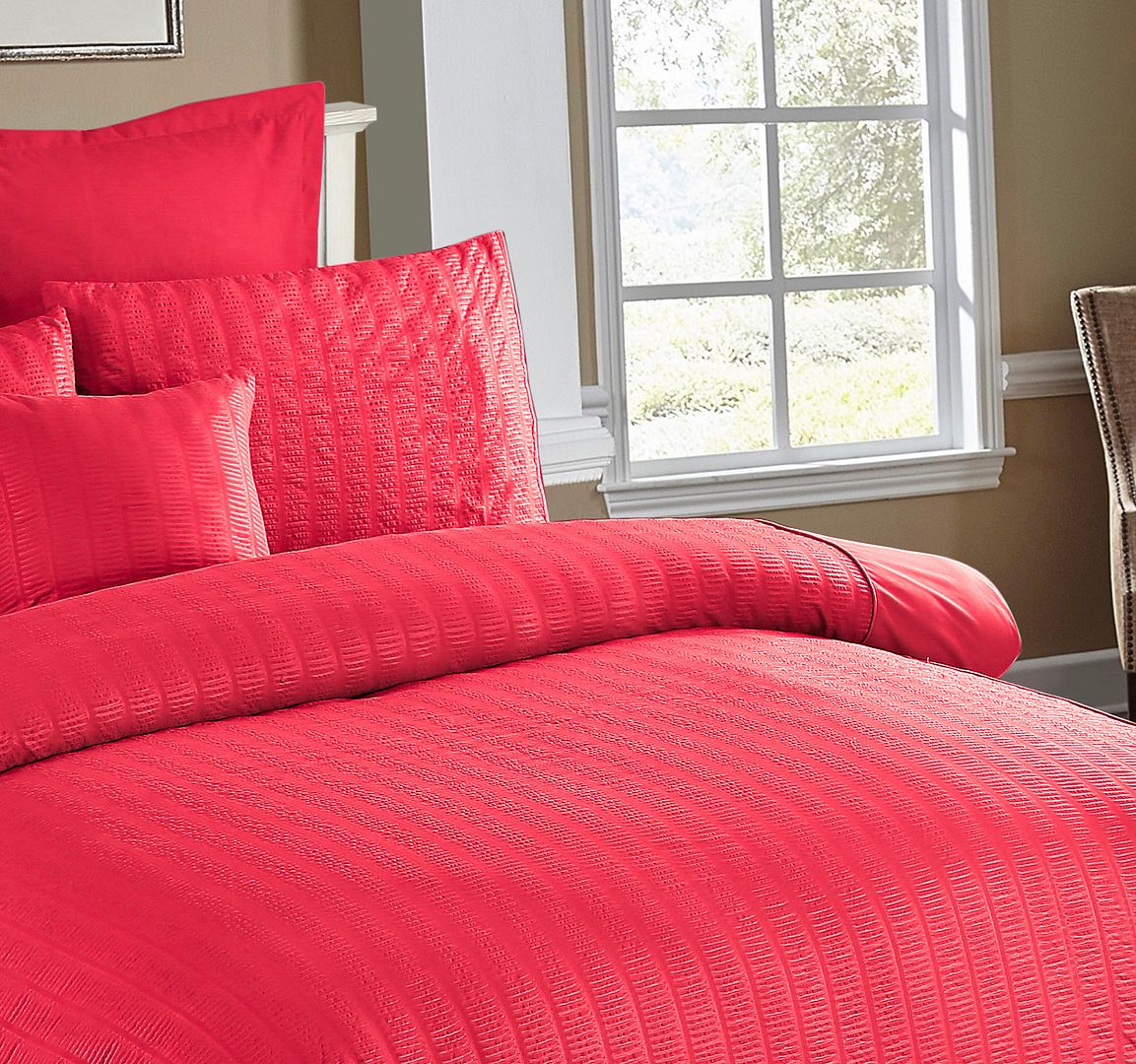 Alderon Seersucker Quilt Cover Set – Red – King