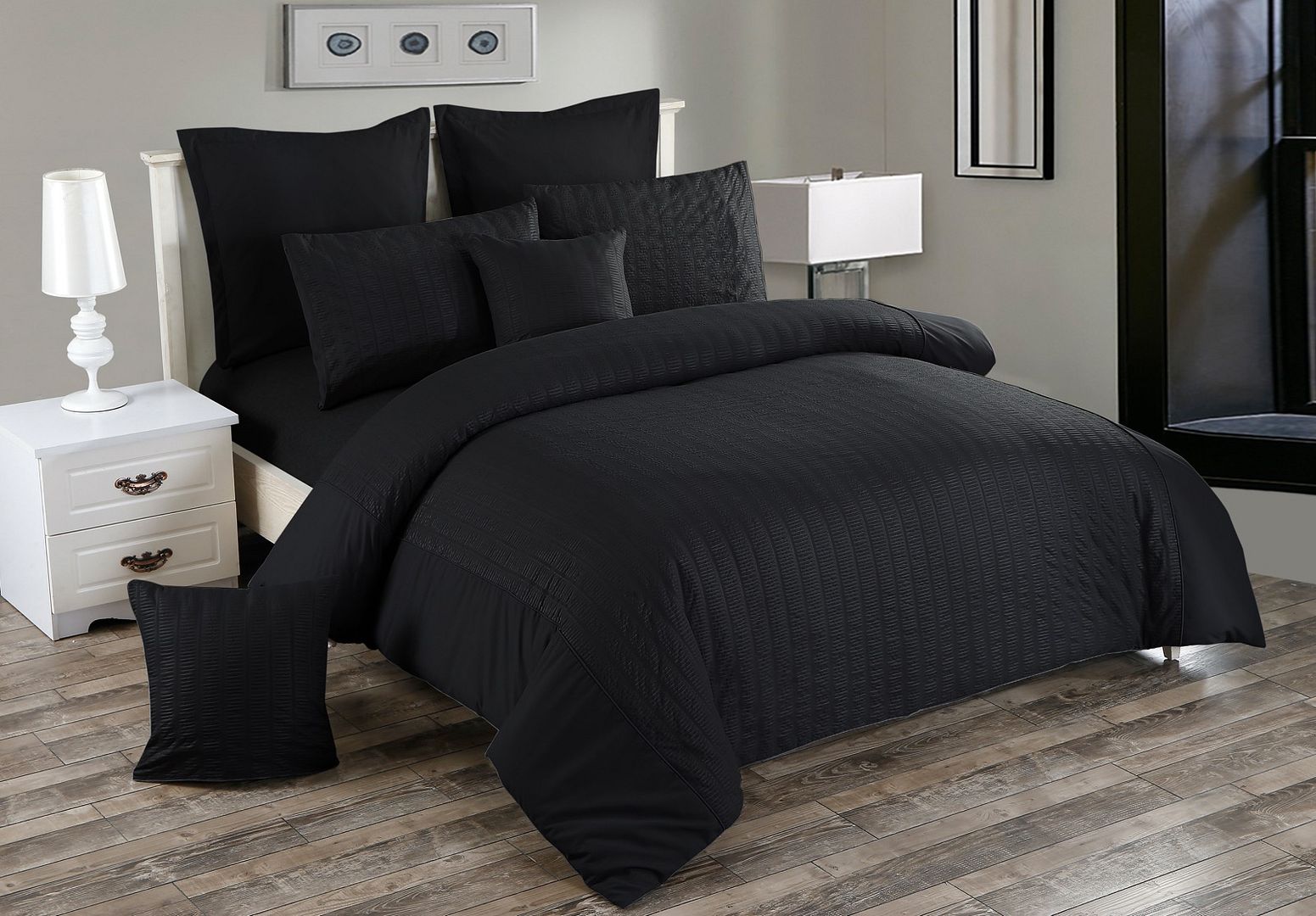 Alderon Seersucker Quilt Cover Set – Black – Queen